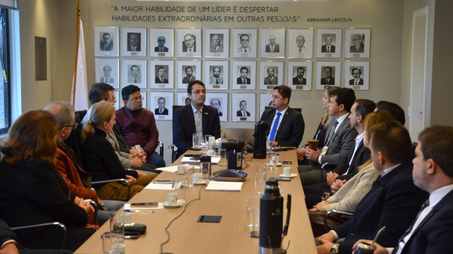 CONAMP participa da reunião de Diretoria Ampla da AMPRS