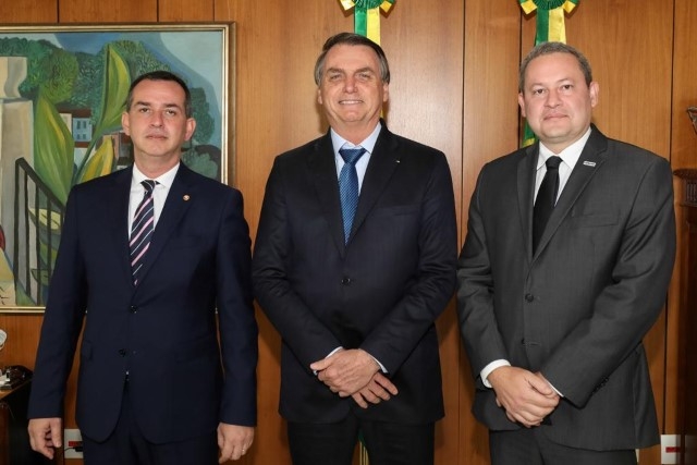 Abuso de autoridade: Presidente Jair Bolsonaro recebe CONAMP