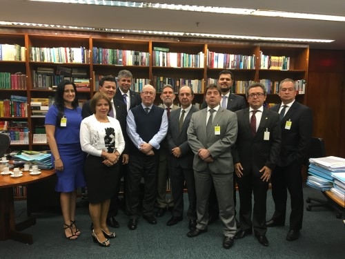 Ministro Celso de Mello recebe dirigentes associativos do Ministério Público e da Magistratura