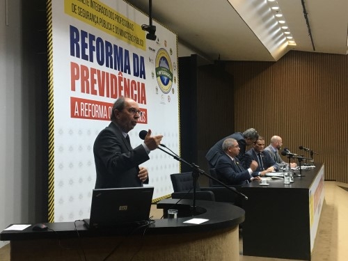 Em simpósio, Ministério Público e carreiras de segurança pública debatem reforma da previdência